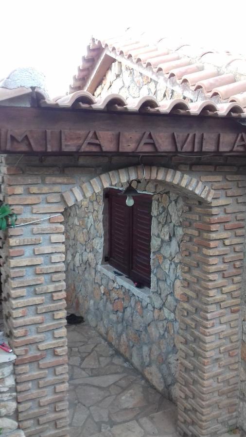 Mila La Villa Kástro Tornéze 外观 照片